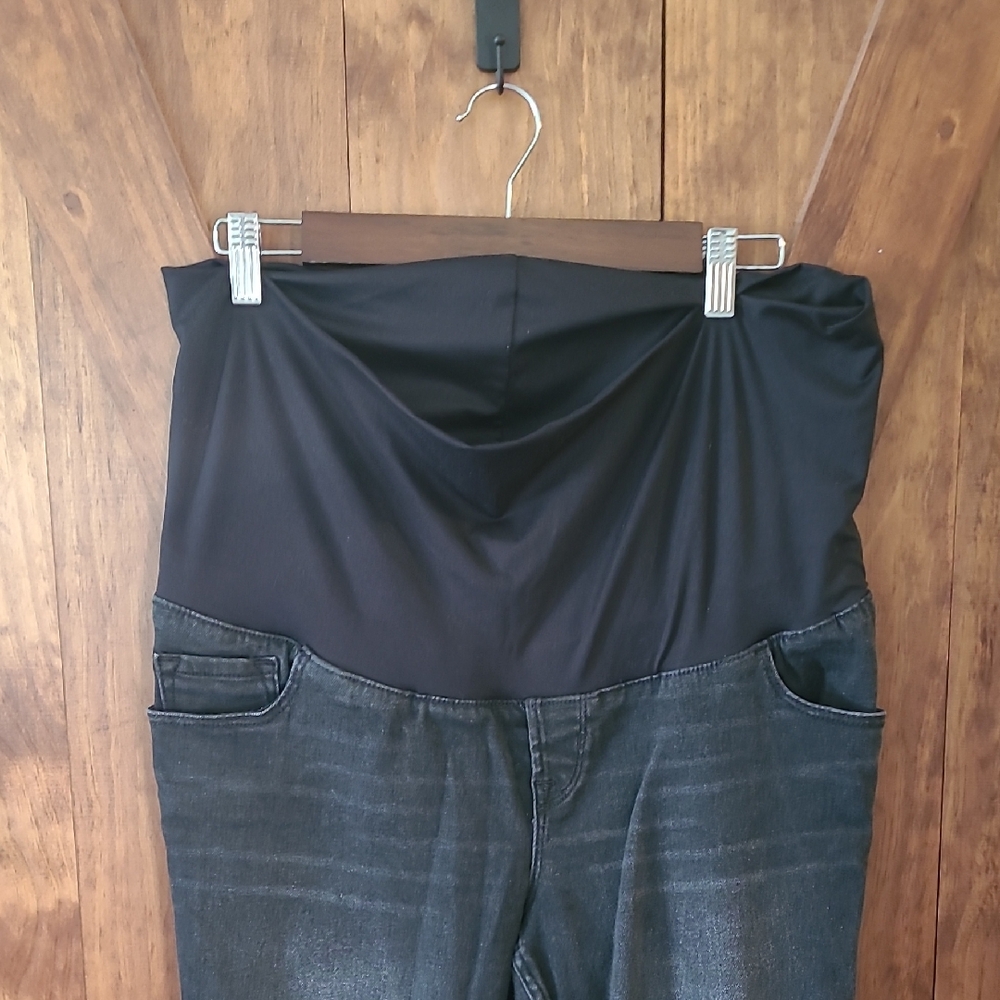 Old Navy Women's Black Maternity Skinny Jeans/Jeggings